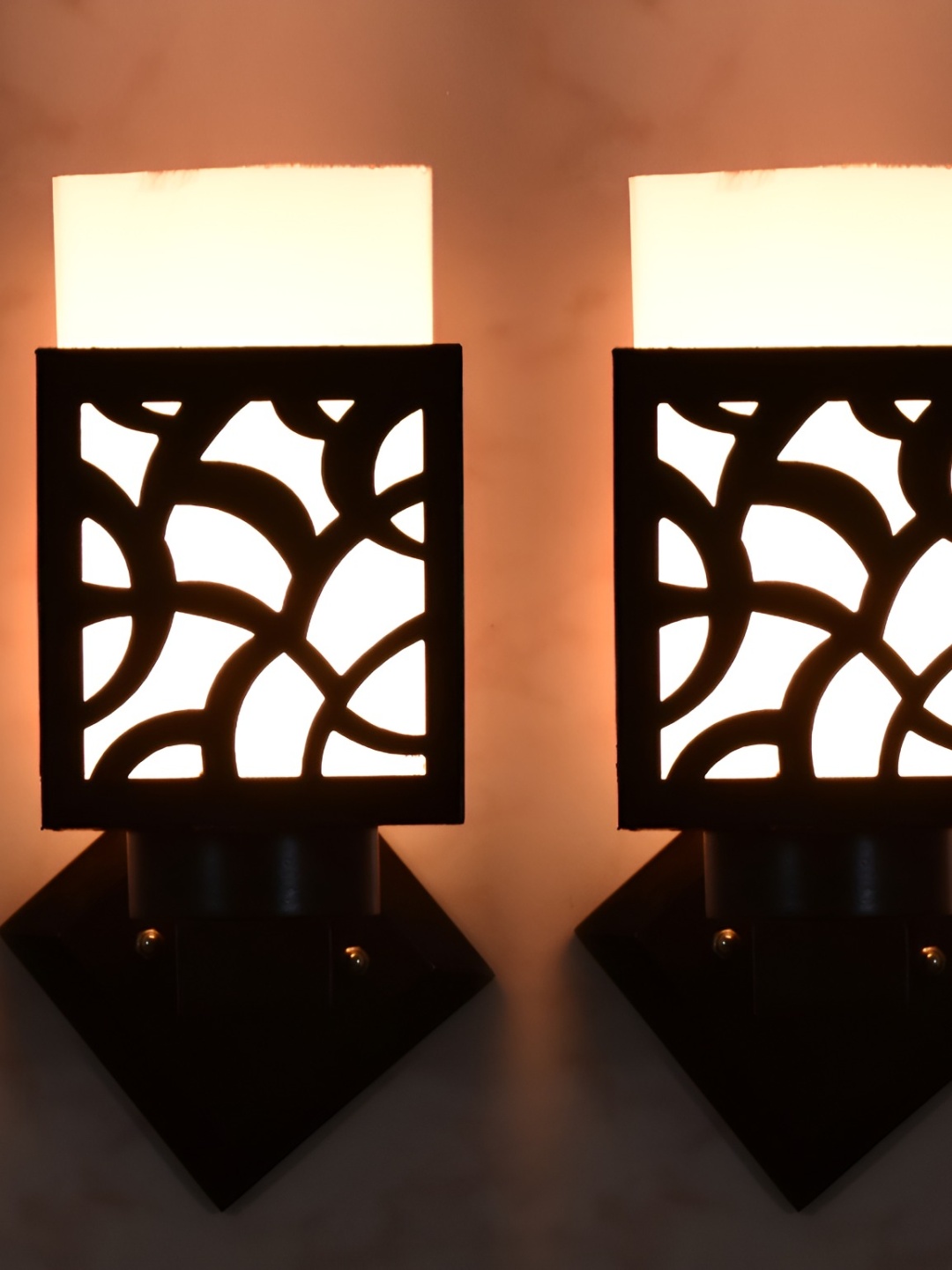 

Afast 2 Pcs Black & White Wooden Traditional Square Shaped Wall Lamps