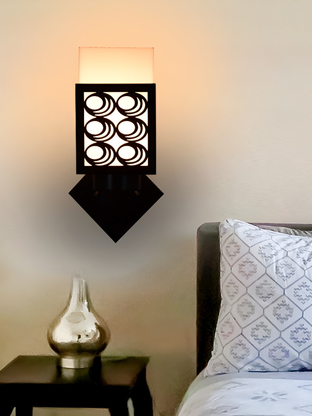 

Afast Black & White Wooden Textured Square Shaped Wall Lamp