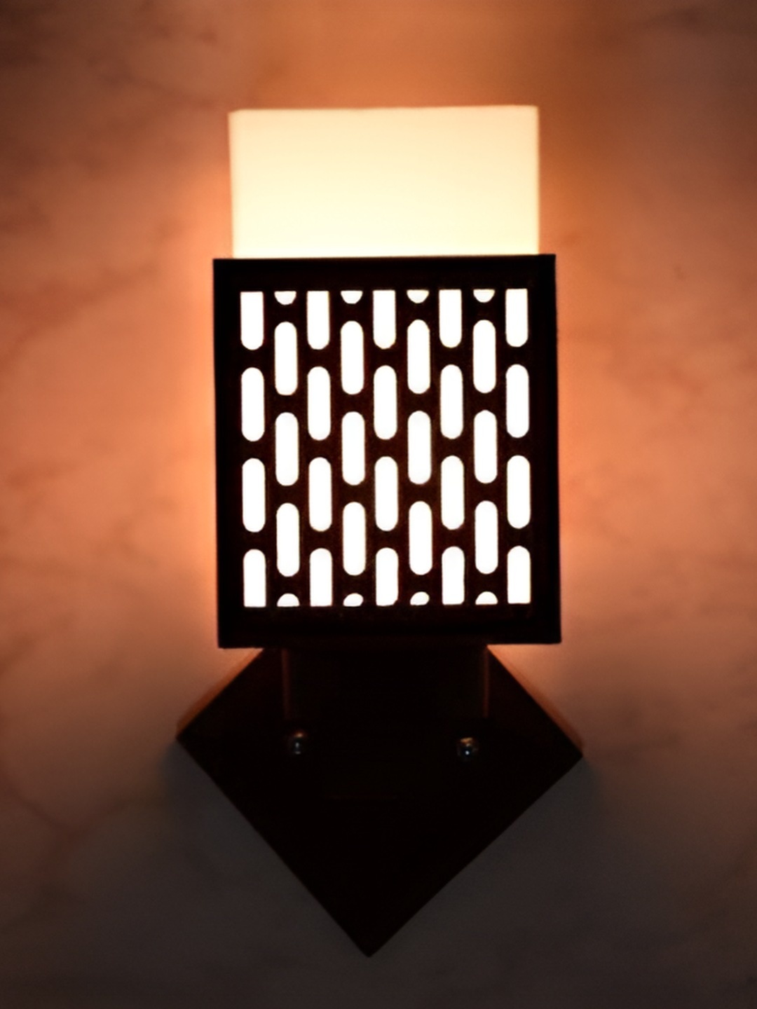 

Afast Brown Wooden Traditional Square Shaped Wall Lamp