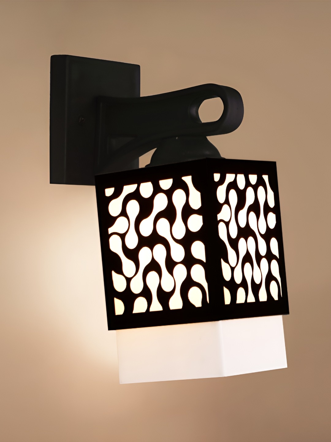 

Afast White & Black solid Wooden Traditional Wall Lamp