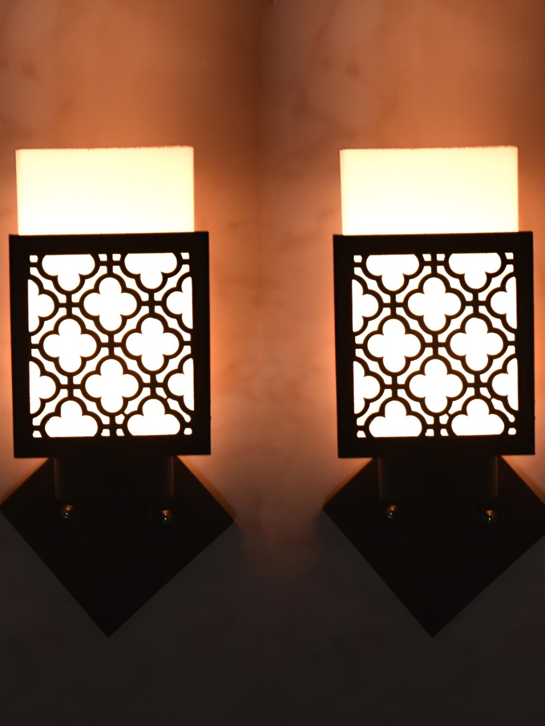 

Afast White & Black 2 Pieces Solid Wooden Traditional Square Shaped Wall Lamp