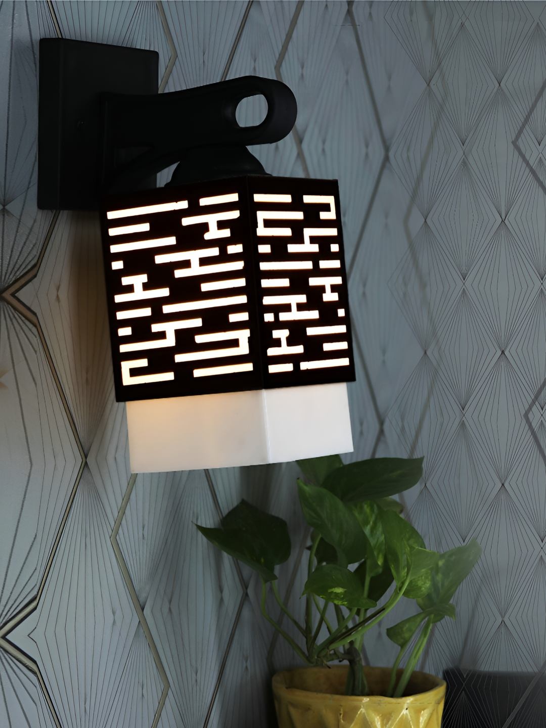 

Afast Black & White Textured Wooden Traditional Square Shaped Wall Lamp