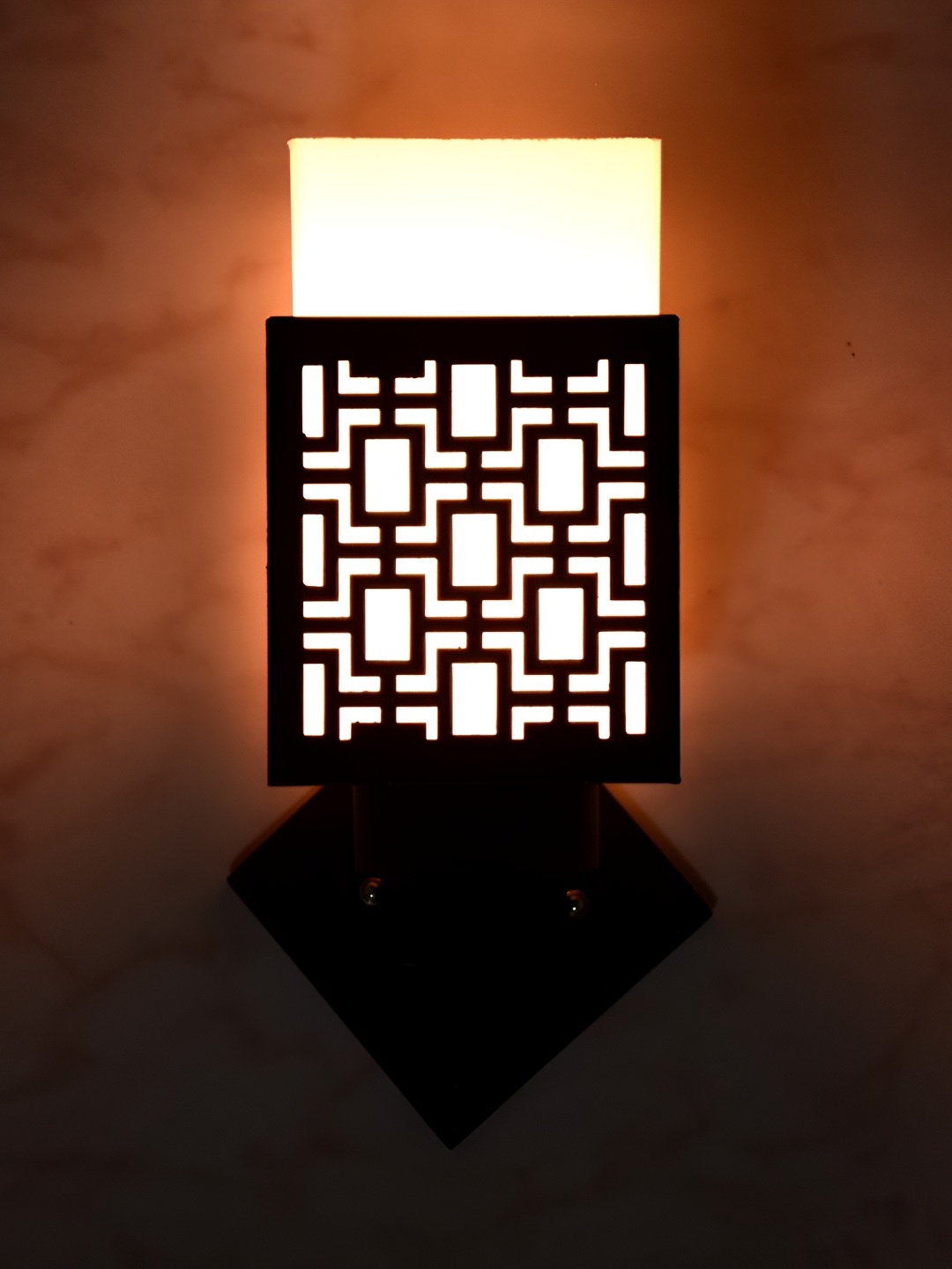 

Afast Black & White Textured Wooden Traditional Square Shaped Wall Lamp