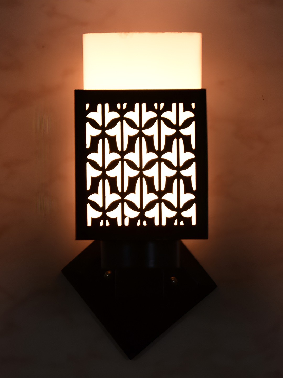 

Afast White & Black Textured Wooden Square Shaped Wall Lamp