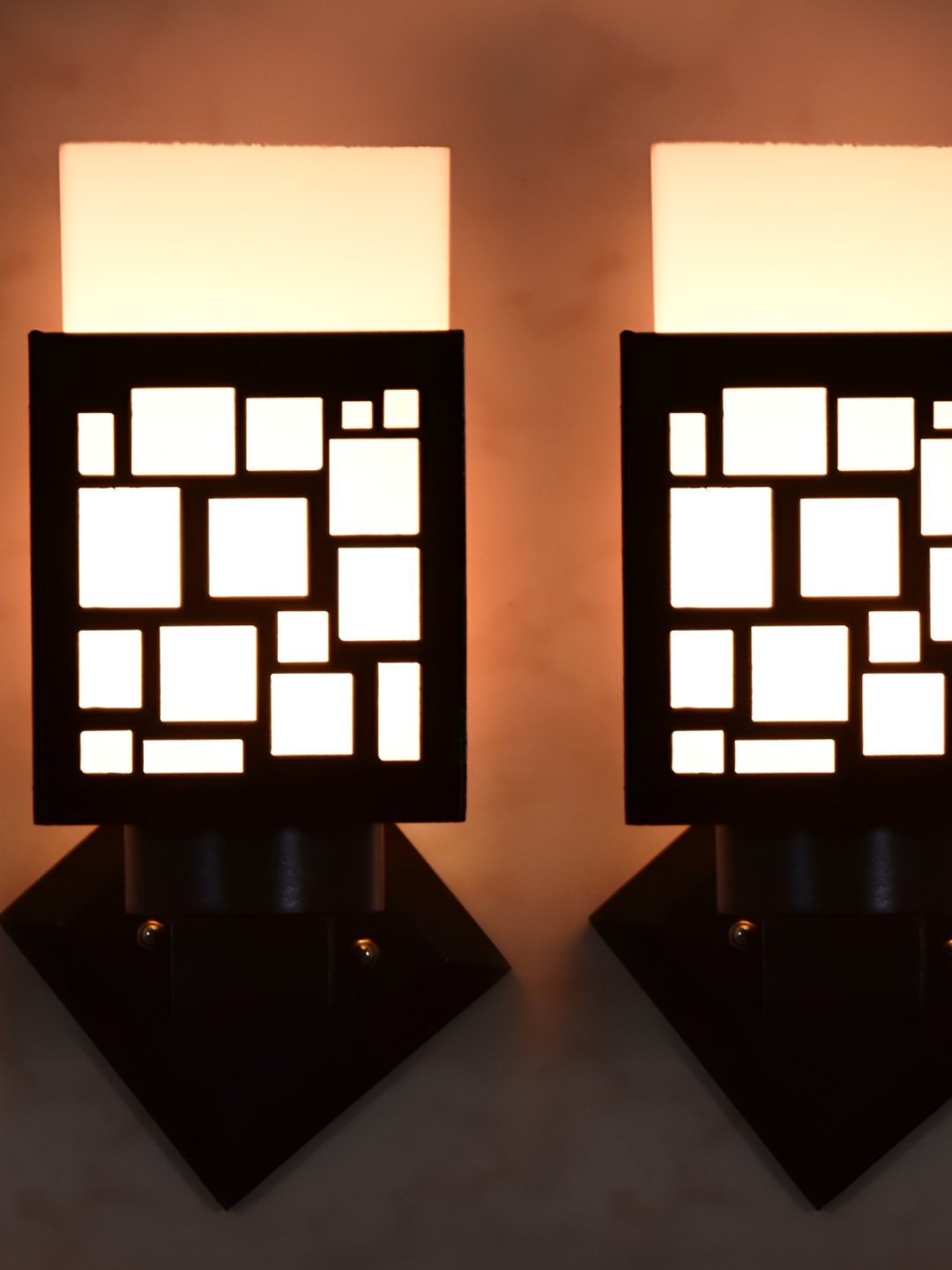 

Afast Black & White 2Pieces Textured Wooden Square Shaped Wall Lamp