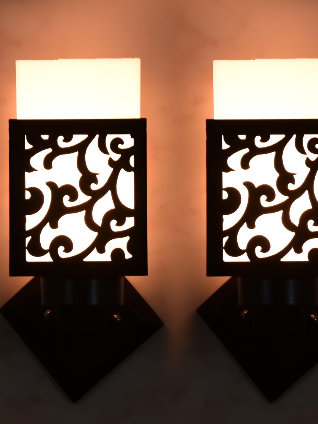 

Afast Black & White 2 Pieces Textured Wooden Traditional Square Shaped Wall Lamps