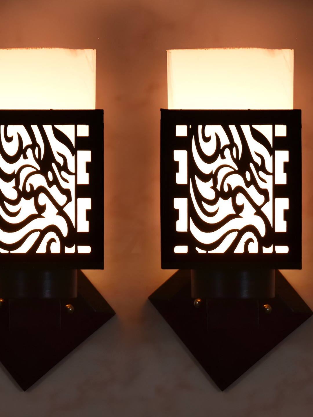 

Afast Brown & White 2 Pieces Textured Wooden Traditional Square Shaped Wall Lamp