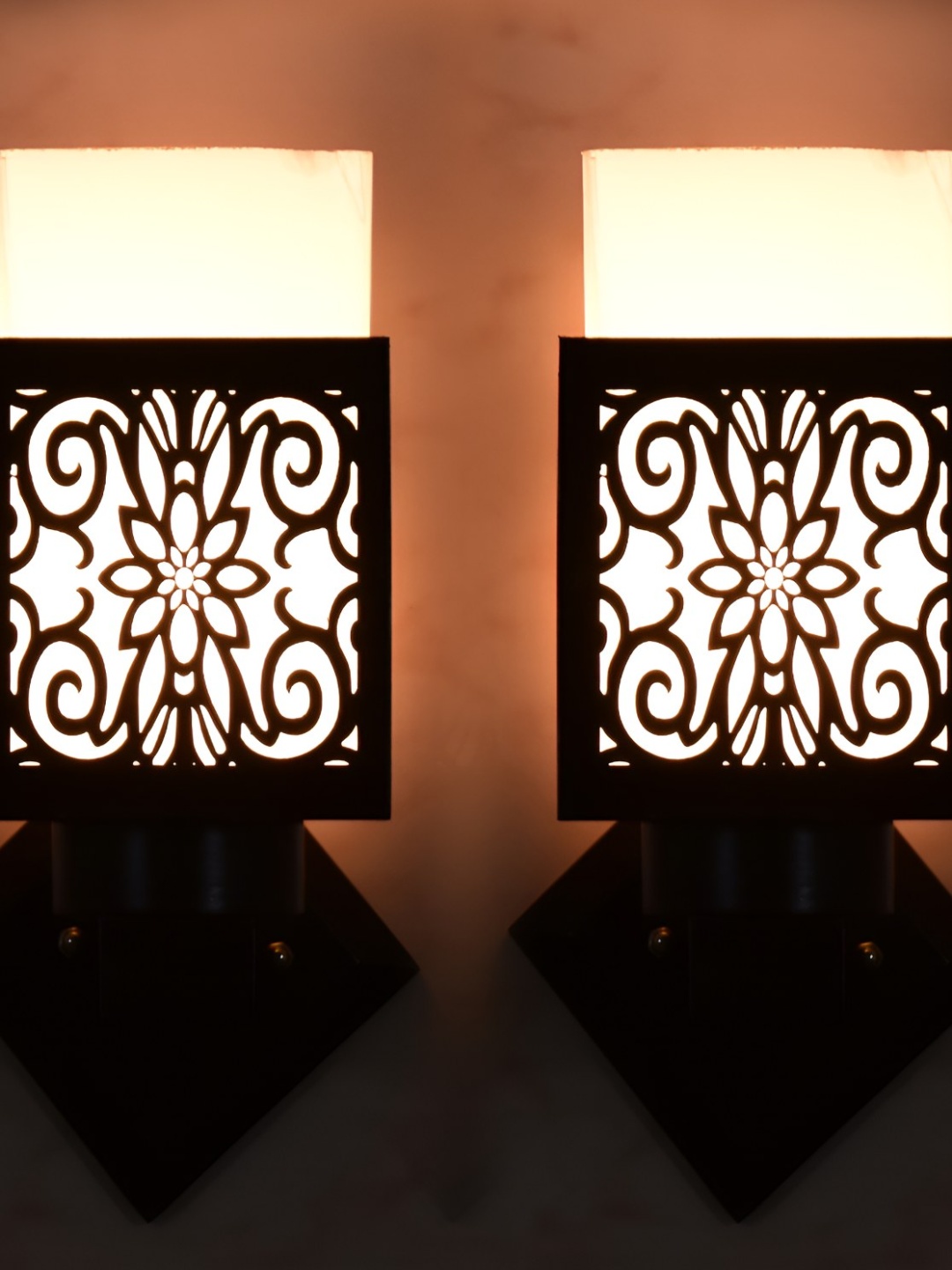 

Afast White & Black 2 Pieces Textured Contemporary Wood Square Shaped Wall Lamp