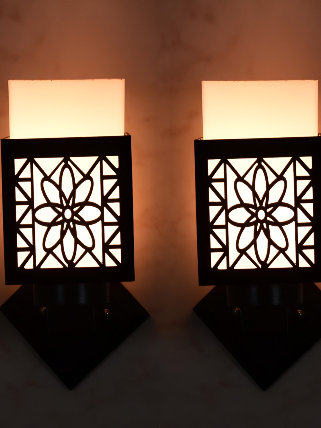 

Afast Black 2 Pieces Wooden Rectangle Wall Lamp
