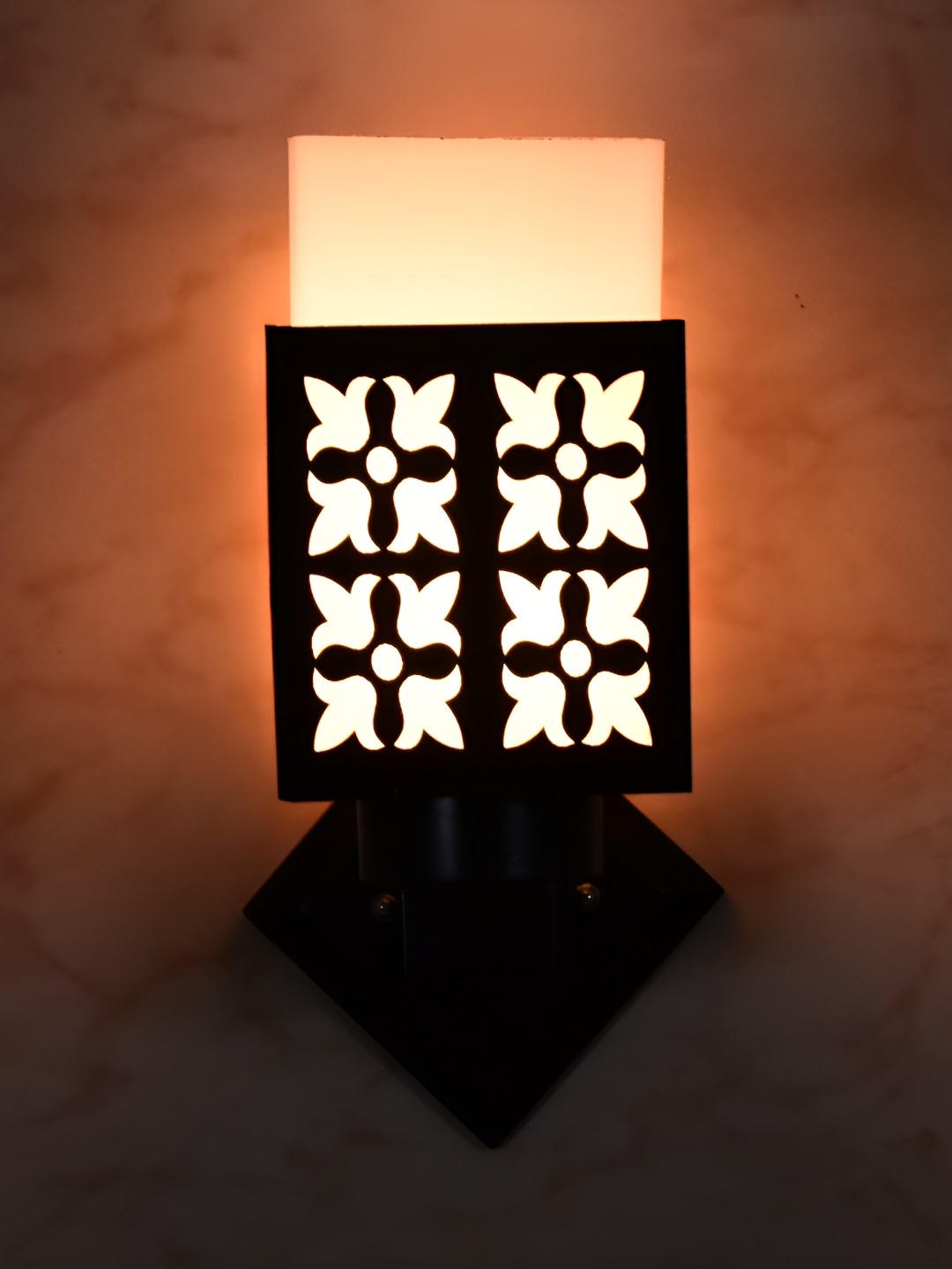 

Afast Brown & White Wooden Traditional Square Shaped Wall Lamp