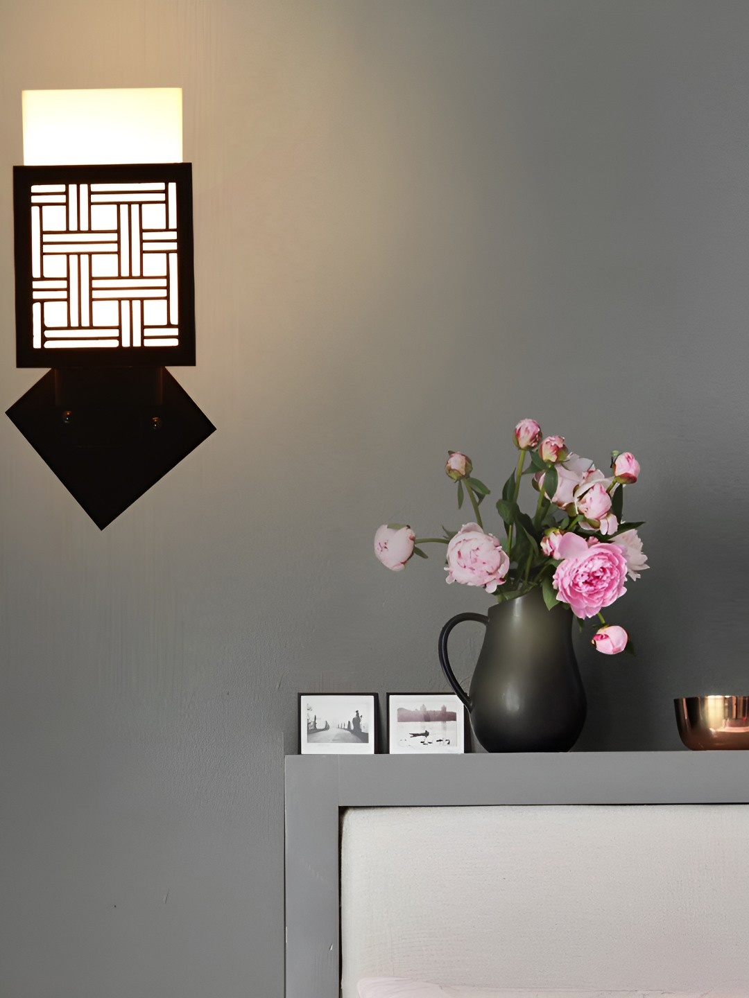 

Afast Black & White Wooden Traditional Square Shaped Wall Lamp