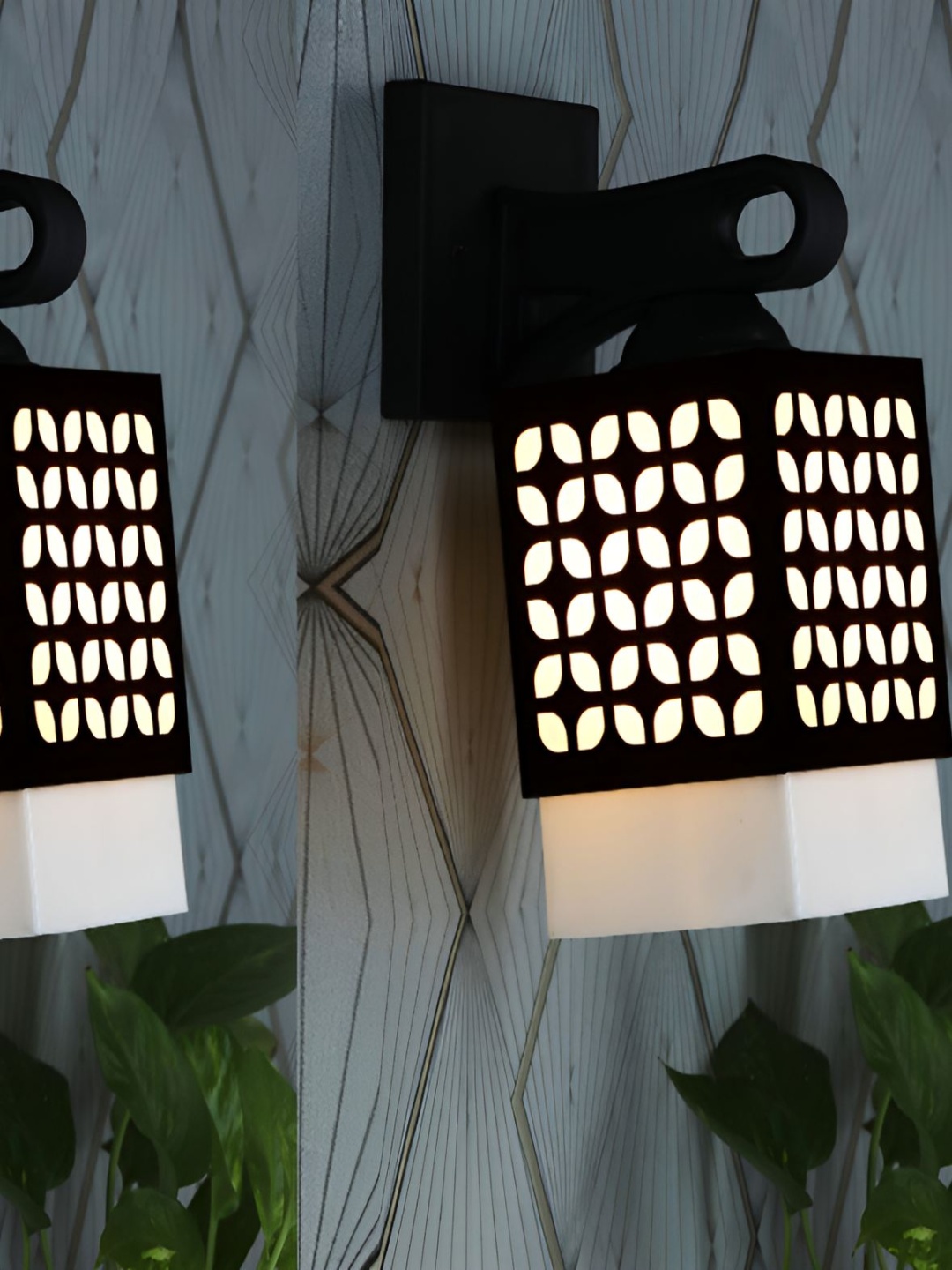 

Afast Black & White Self Design Contemporary Square Shaped Wall Lamp