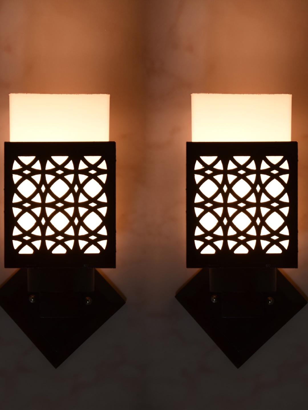 

Afast White & Black 2 Pieces Solid Wooden Traditional Wall Lamps