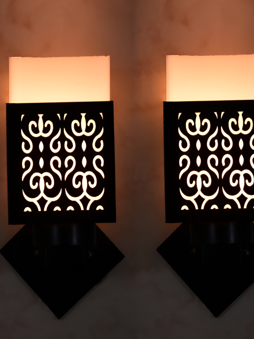 

Afast White & Black 2 Pieces Textured Contemporary Wood Square Shaped Wall Lamps