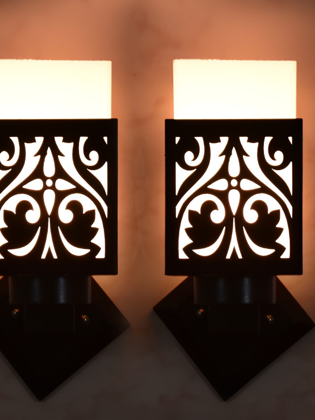 

Afast Black 2 Pieces Wooden Rectangle Wall Lamp