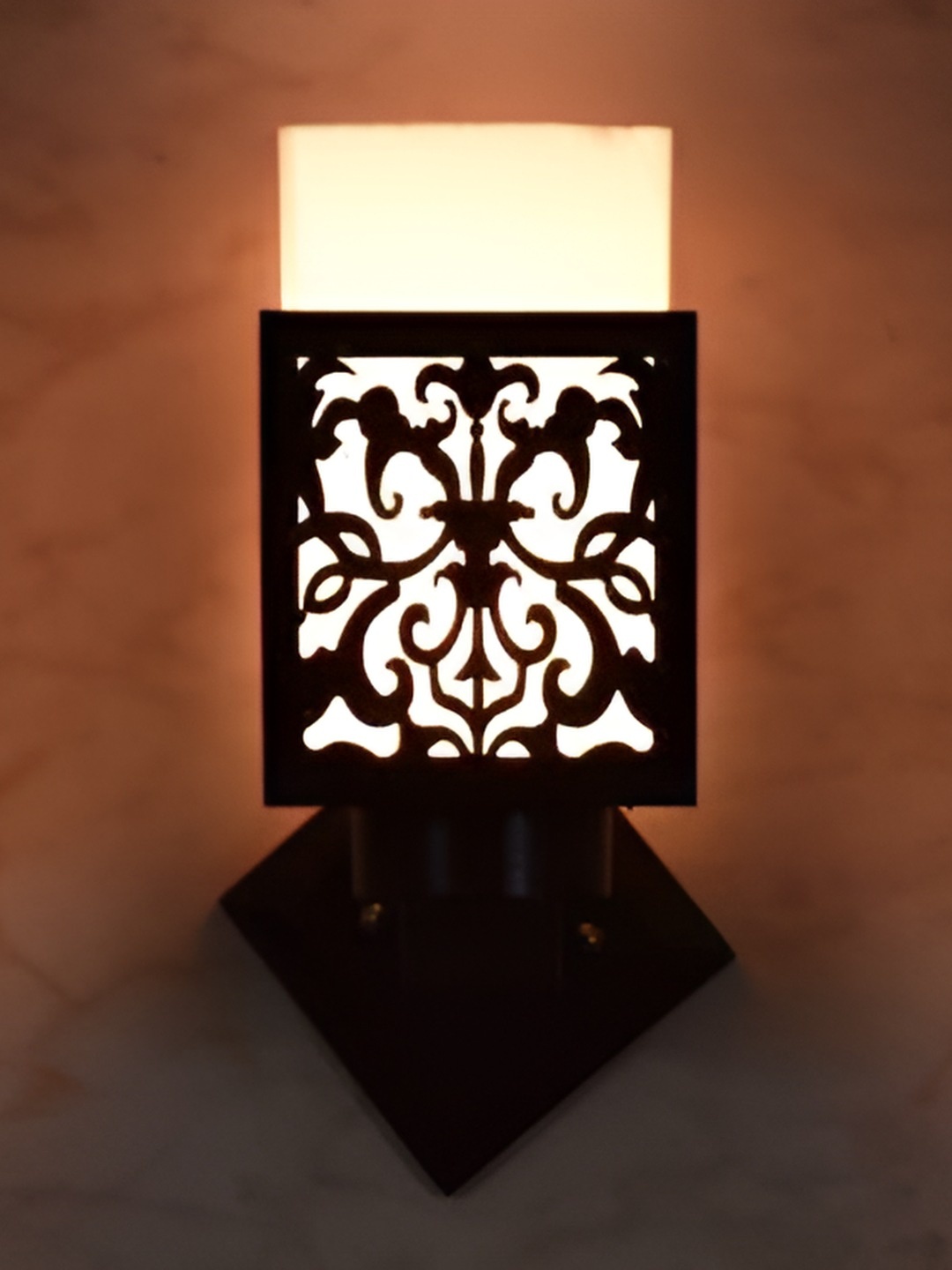 

Afast White & Black Textured Contemporary Wood Square Shaped Wall Lamp