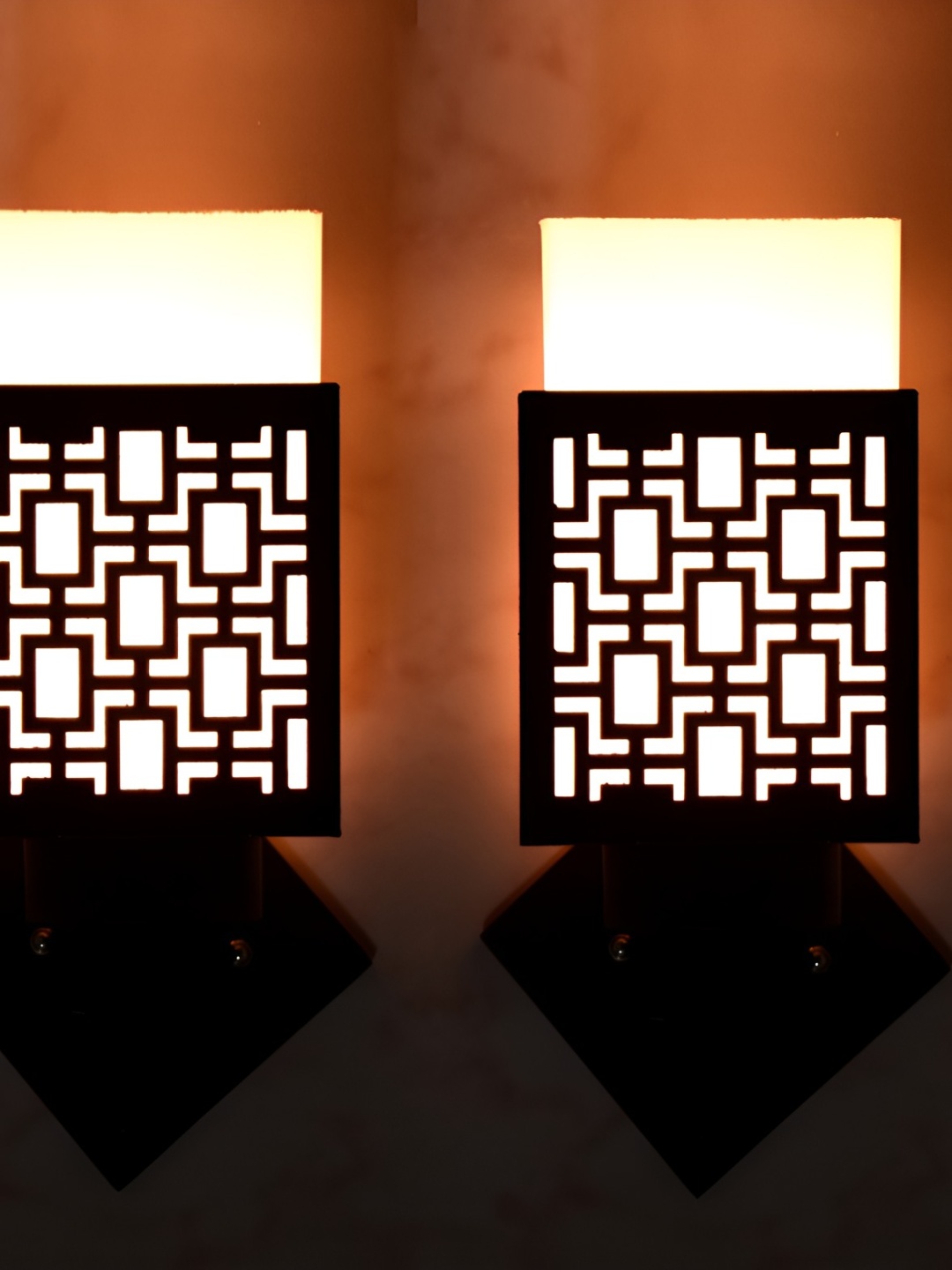 

Afast Black & White 2 Pieces Wood Traditional Textured Square Shaped Wall Lamp