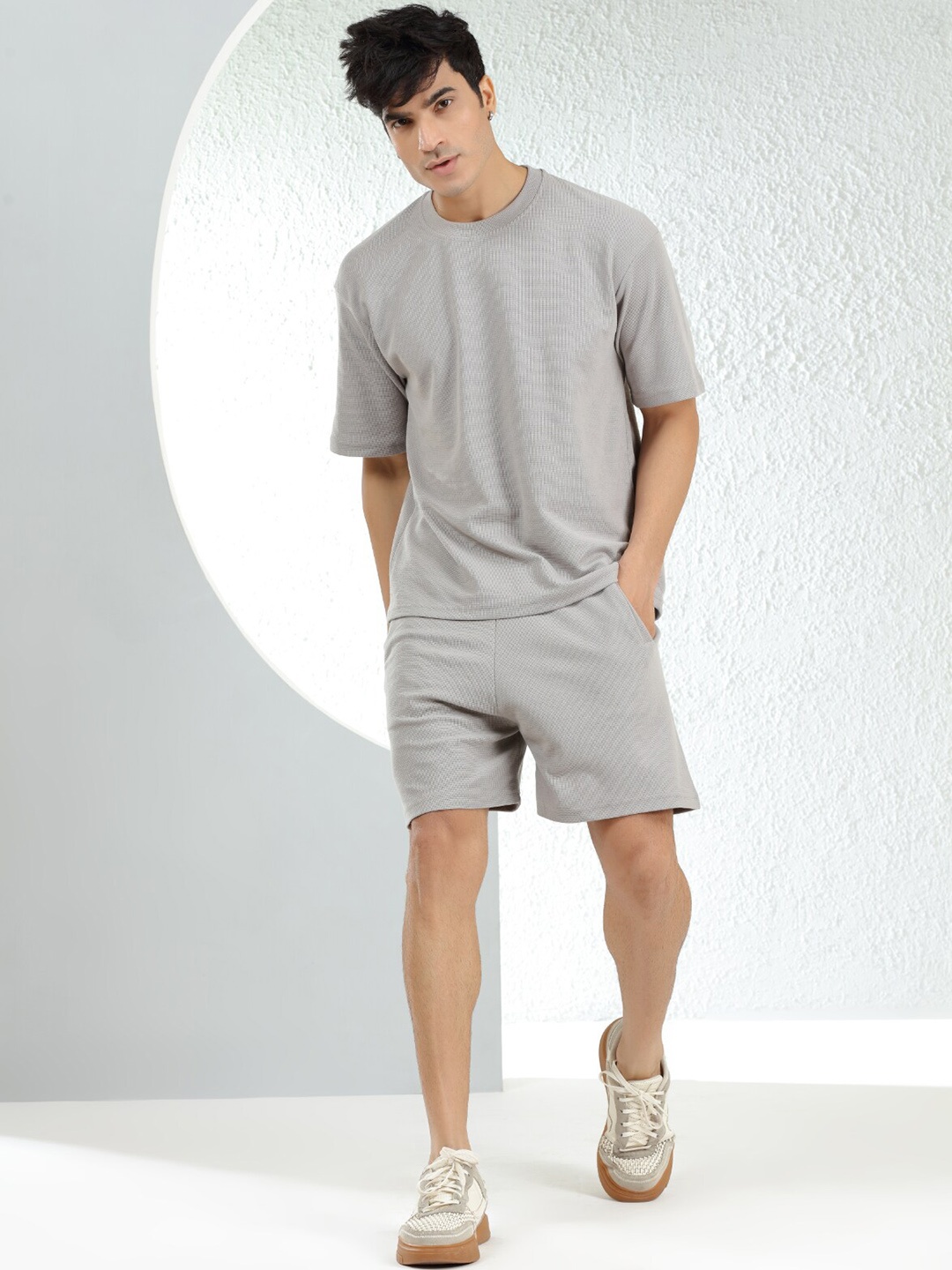 

DIMEH Round Neck Oversized T-shirt With Shorts, Grey