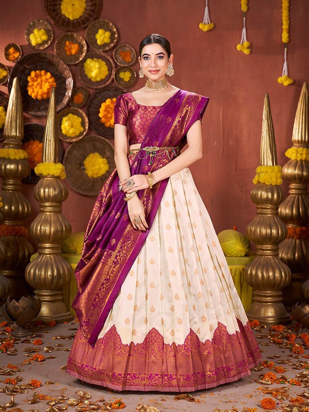 

SHOPGARB Woven Design Semi-Stitched Lehenga & Unstitched Blouse With Dupatta, Off white