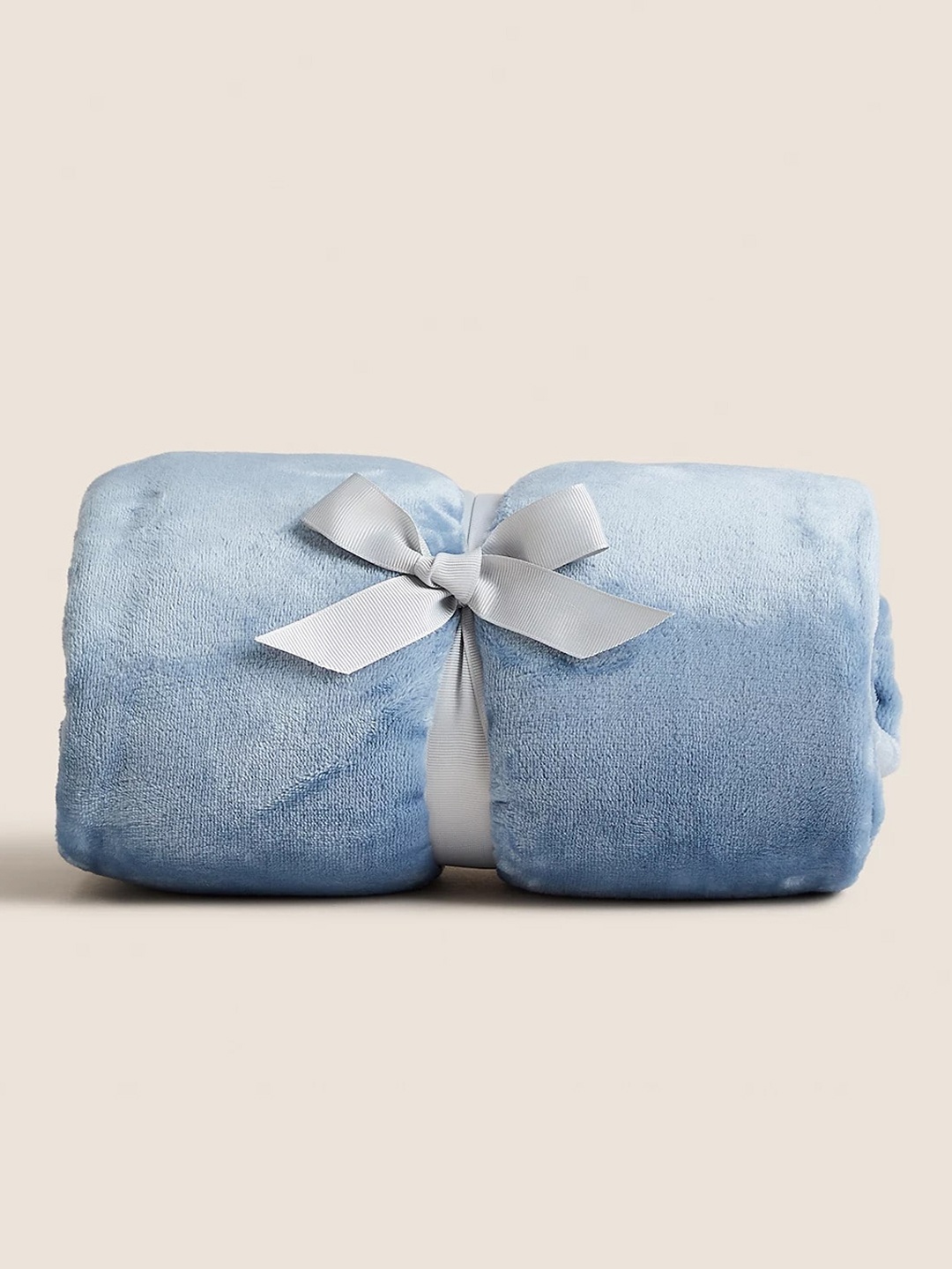 

Marks & Spencer Blue Solid Fleece Throw