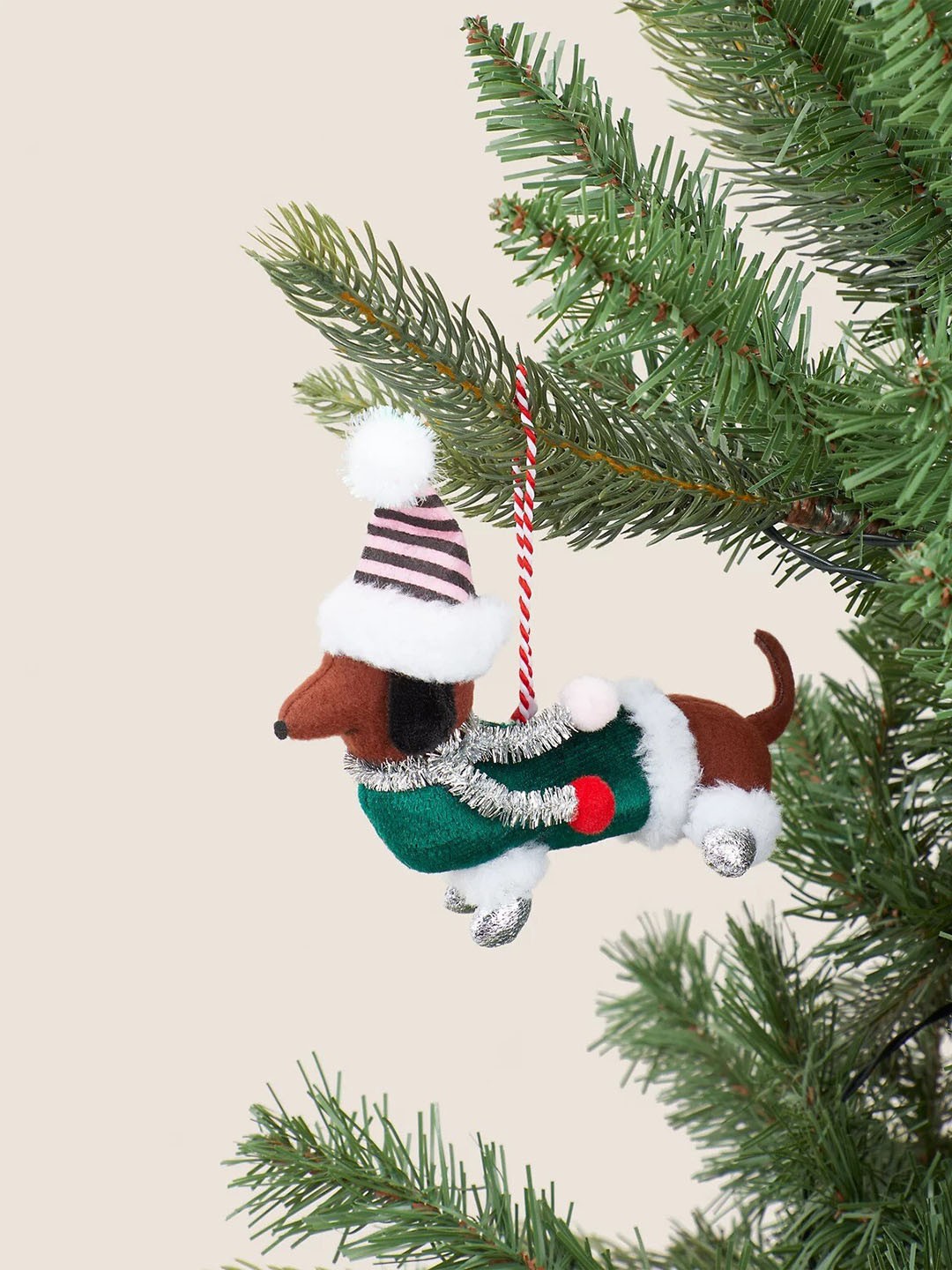 

Marks & Spencer Green & White Textured Hanging Sausage Dog Christmas Decor