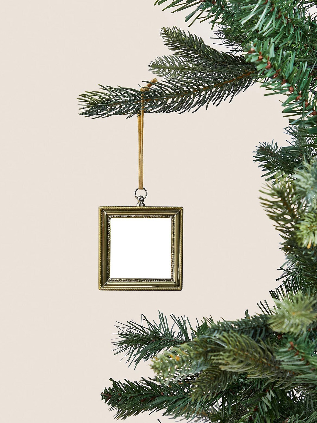 

Marks & Spencer Gold-toned Metal Hanging Photo Frame