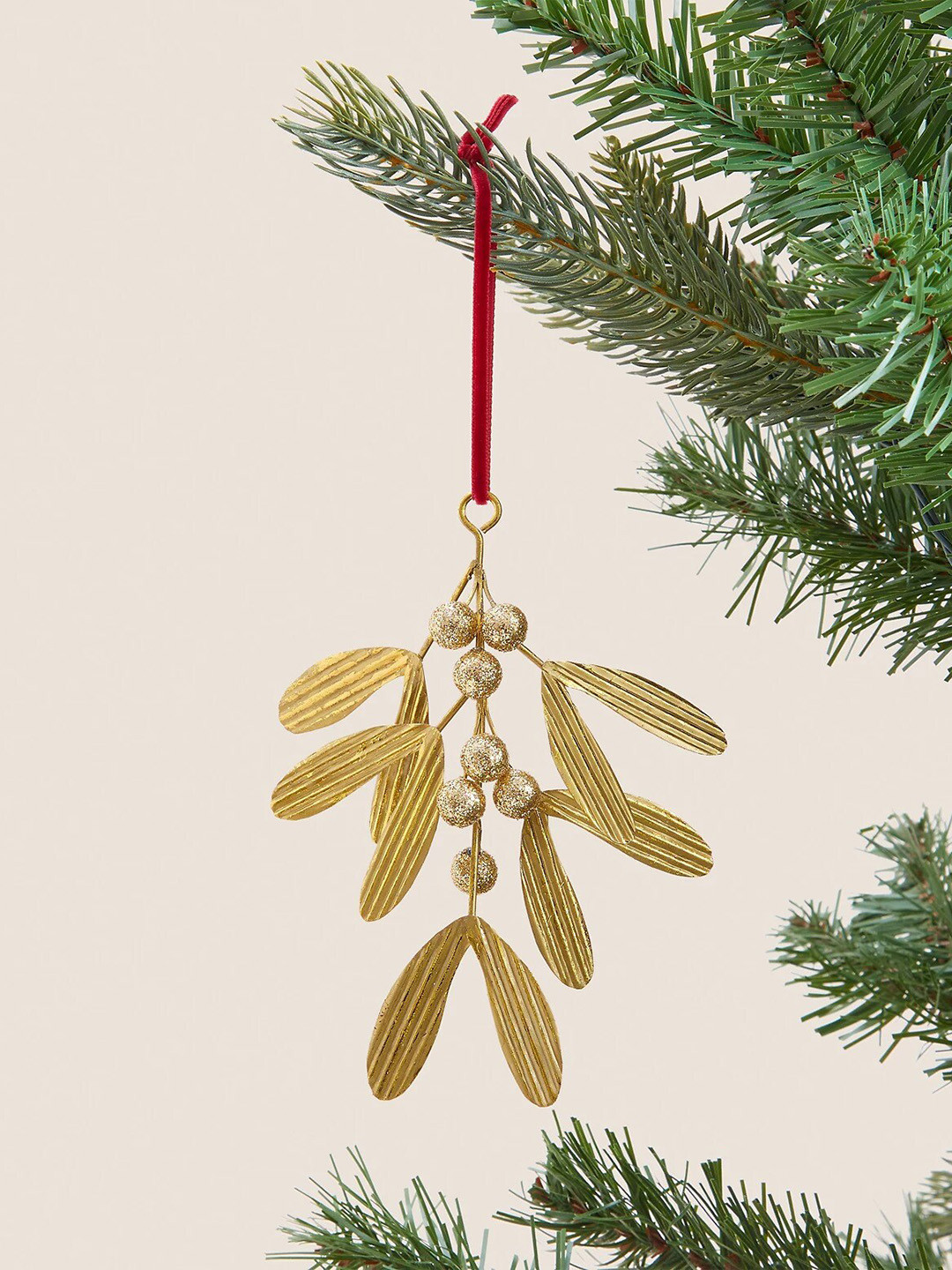 

Marks & Spencer Gold-Toned Textured Metal Hanging Mistletoe Christmas Decor