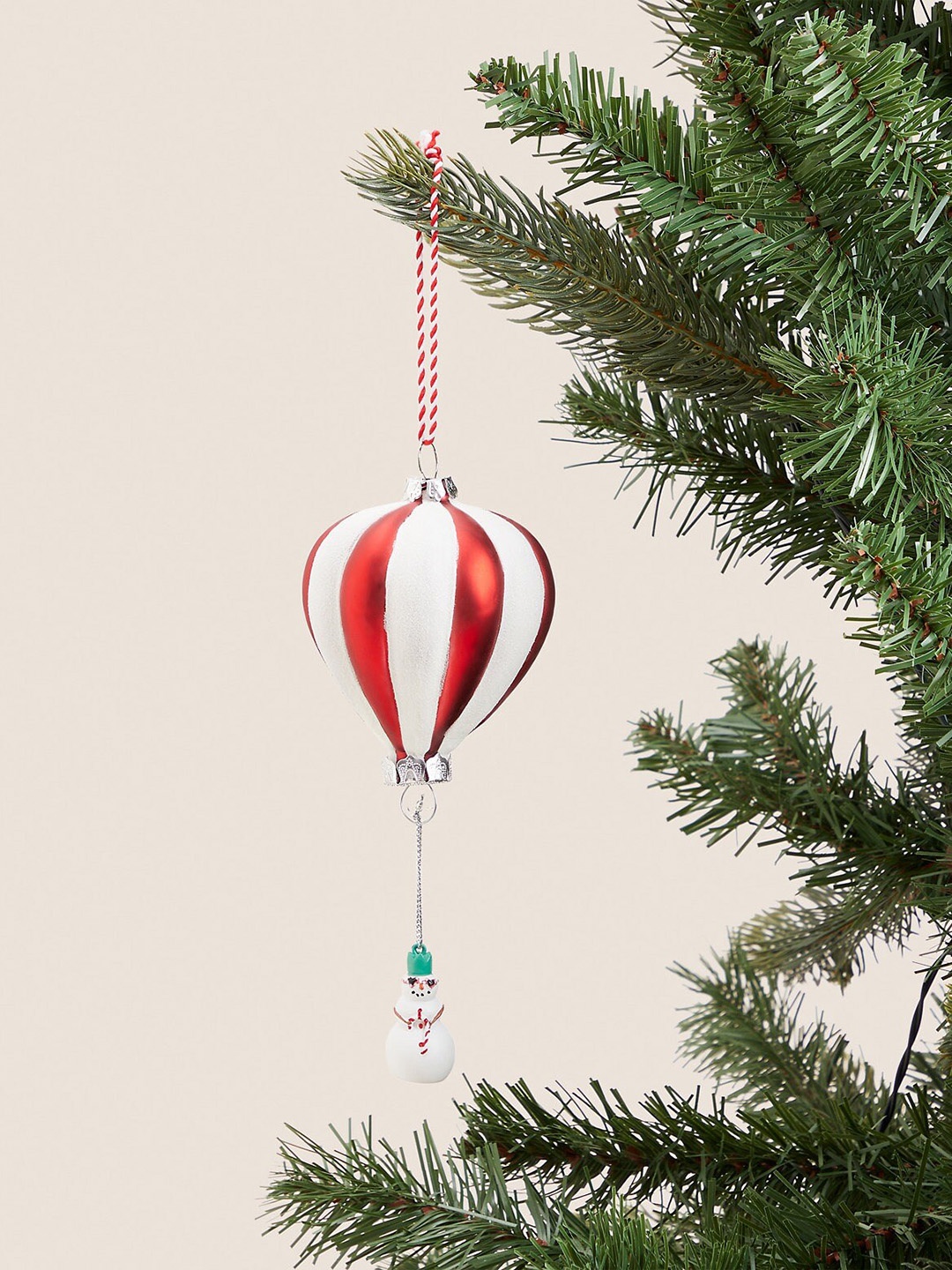 

Marks & Spencer Red & White Striped Glass Hanging Hot Air Balloon Christmas Decor