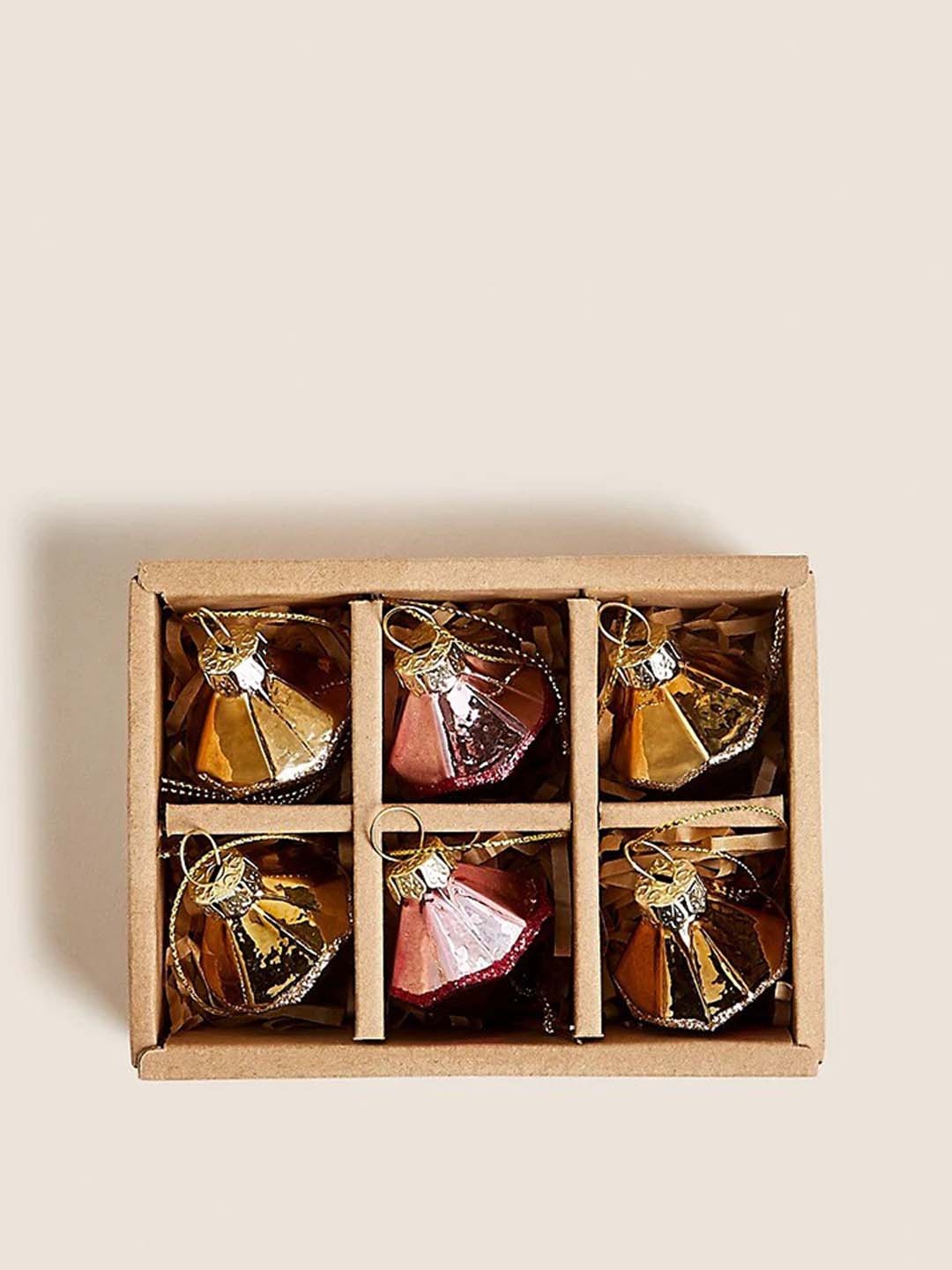 

Marks & Spencer Red & Pink 6 Pieces Glass Diamond Shaped Christmas Baubles