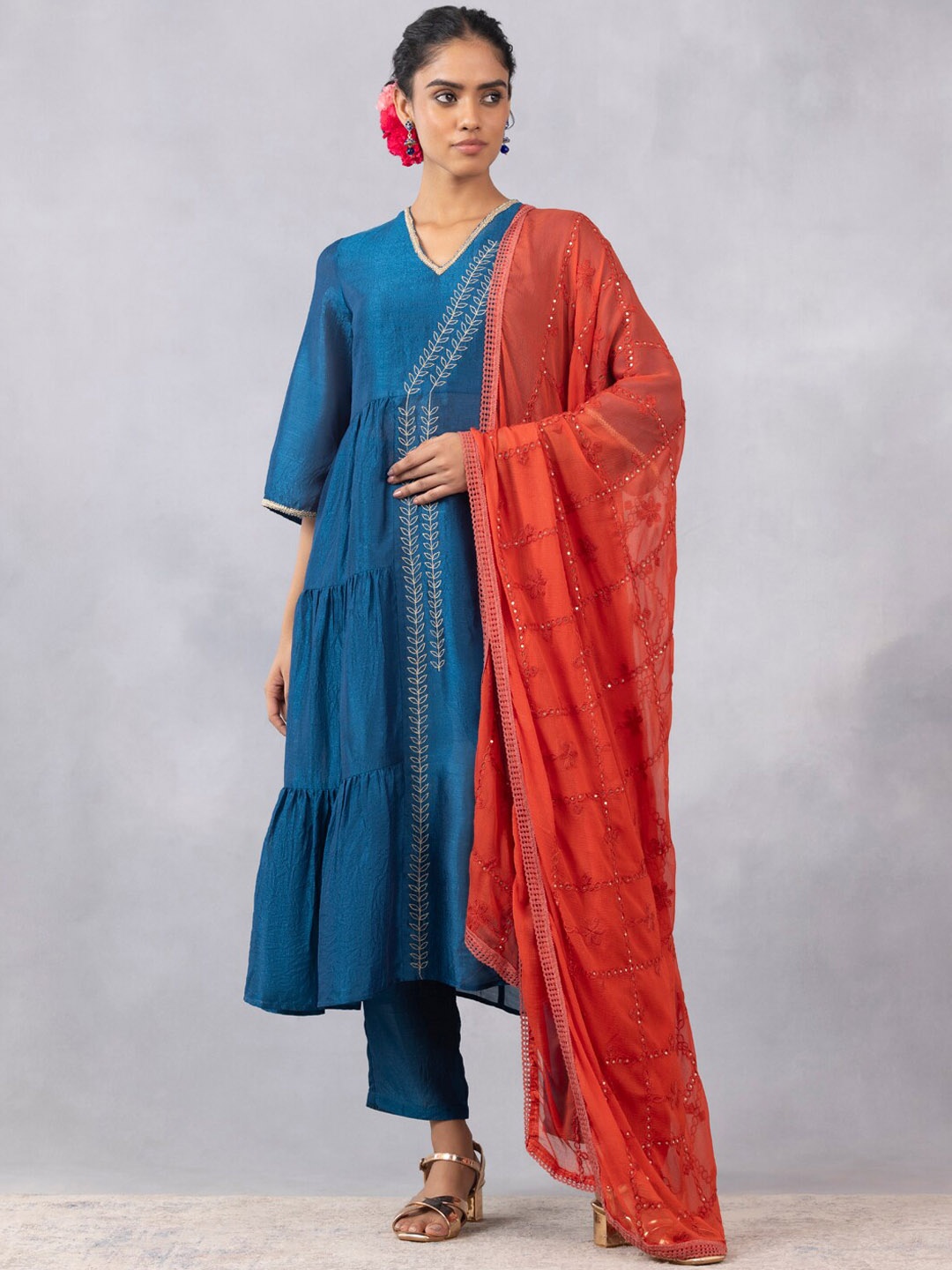 

SHAYE Thread Work V-Neck Tiered Kurta with Trousers & With Dupatta, Teal