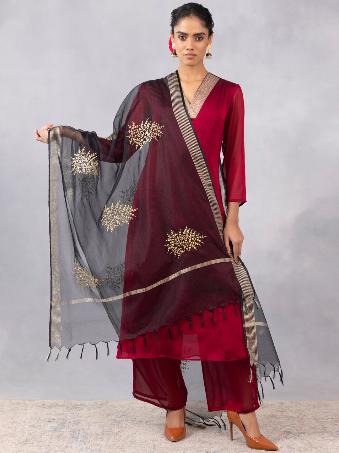 

SHAYE V-Neck A-Line Kurta with Trouser & Dupatta, Red