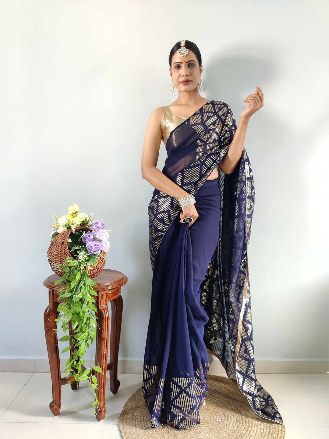

DIVASTRI Embellished Sequinned Pure Georgette Ready to Wear Saree, Navy blue
