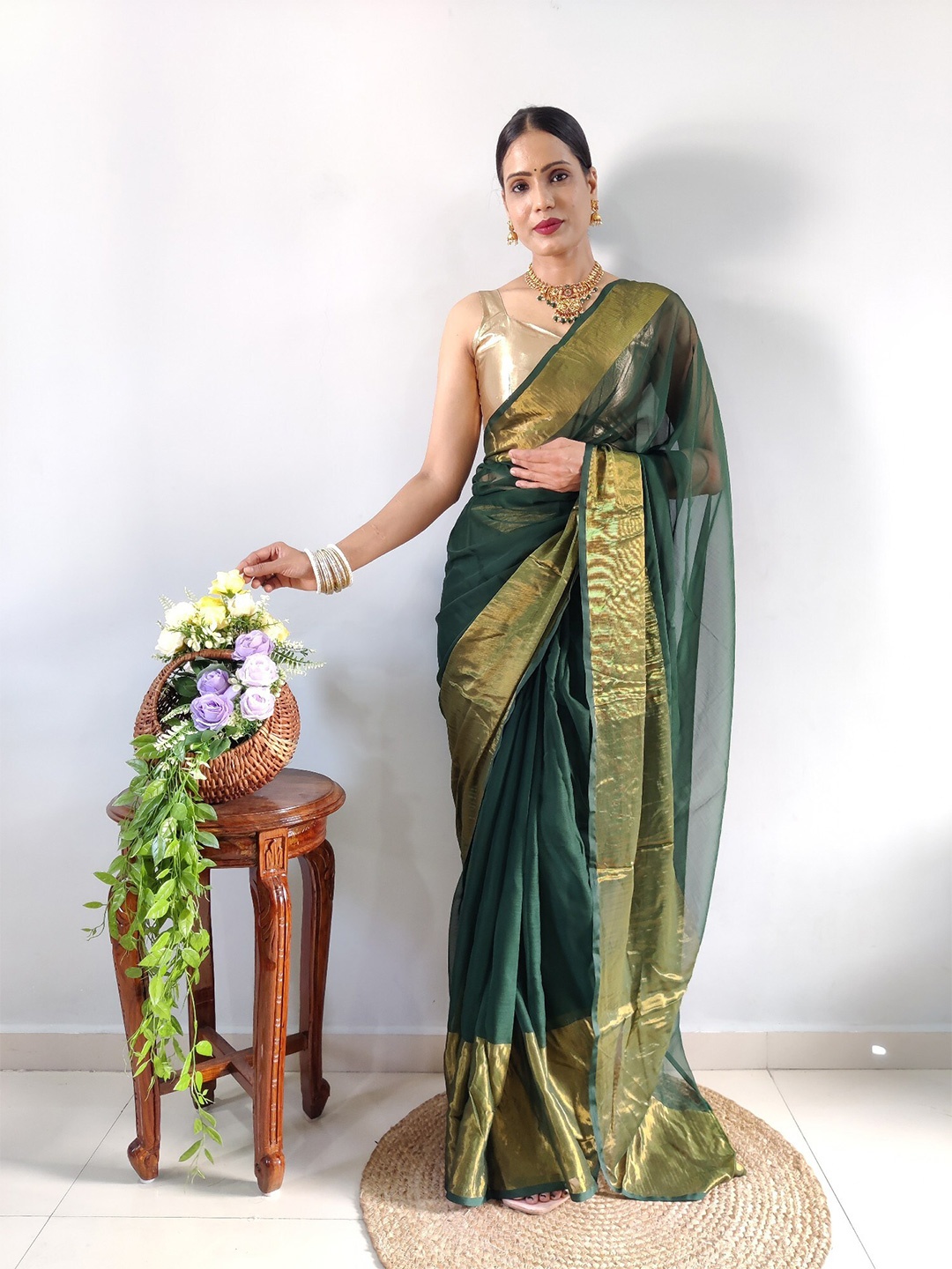 

DIVASTRI Zari Pure Georgette Ready to Wear Saree, Green