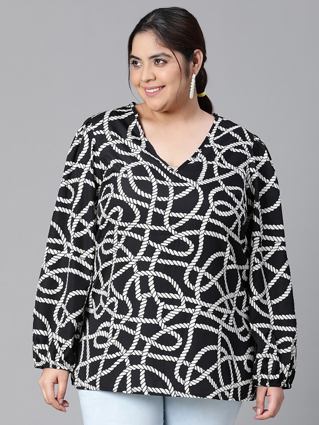 

Oxolloxo Plus Size Abstract Printed V-Neck Puff Sleeve Monochrome Top, Black