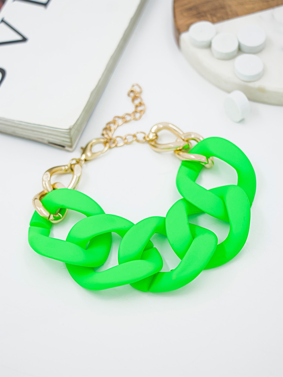 

Bellofox Green & Gold-Toned Link Bracelet