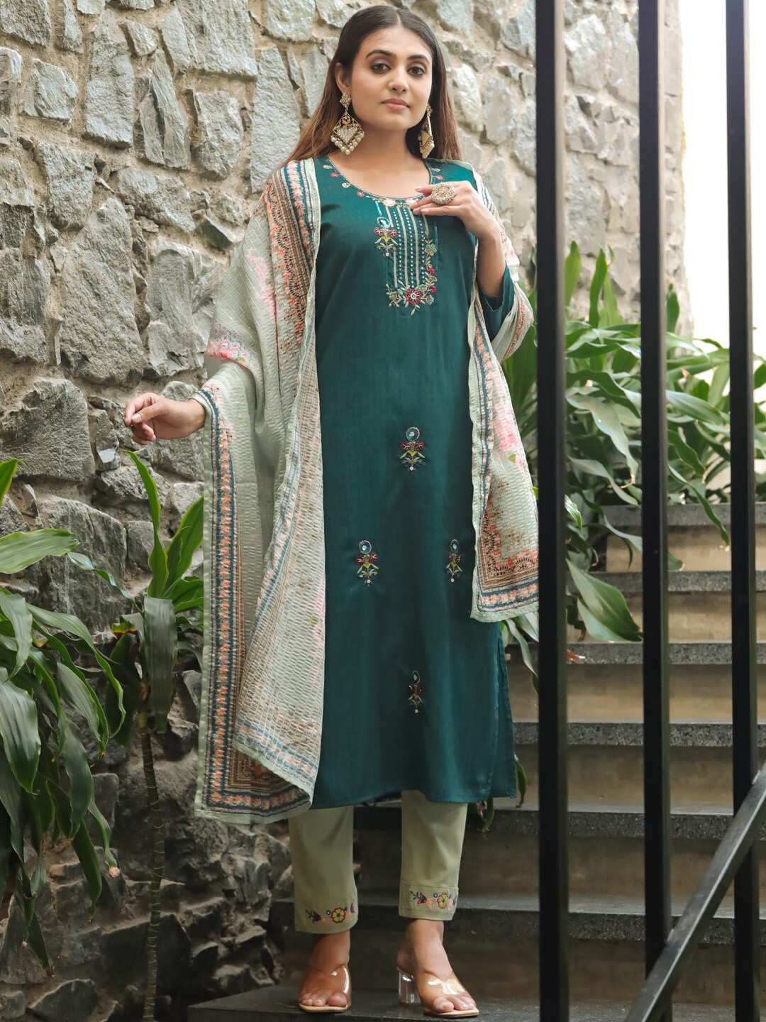 

Kiana Ethnic Motifs Embroidered Regular Kurta with Trousers & Dupatta, Blue