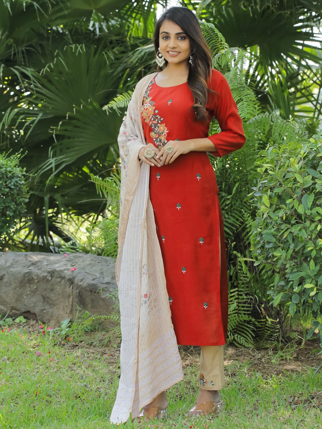 

Kiana Ethni Motifs Embroidered Thread Work Straight Kurta & Trousers With Dupatta, Orange