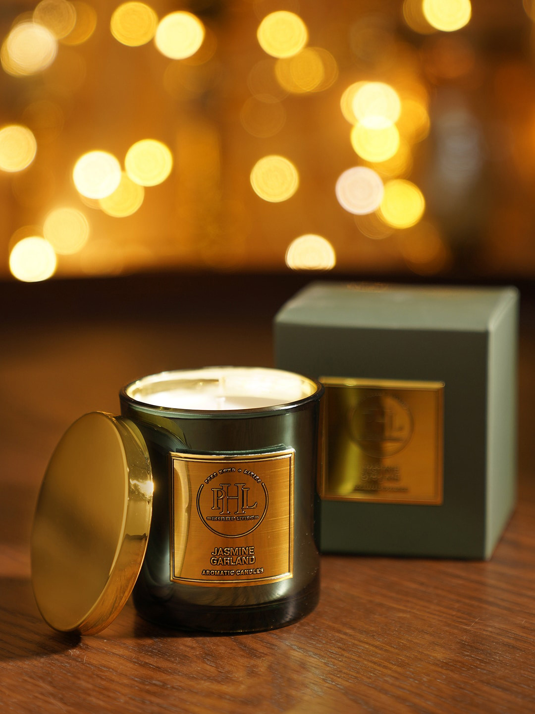 

Pure Home and Living Green Jasmine and Garland Jar Candle With Lid