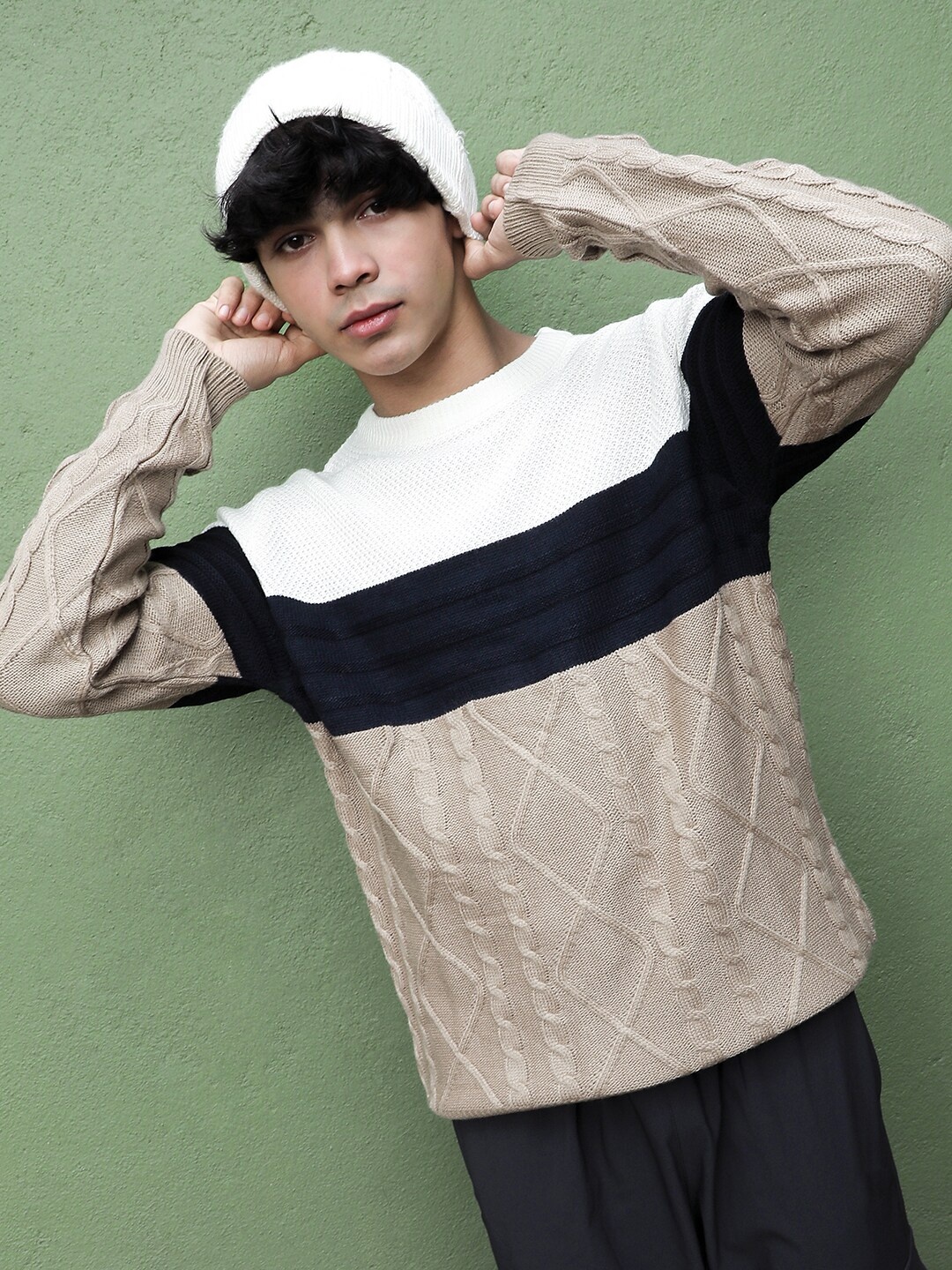 

Campus Sutra White & Navy Blue Cable Knit Self Design Round Neck Cotton Pullover