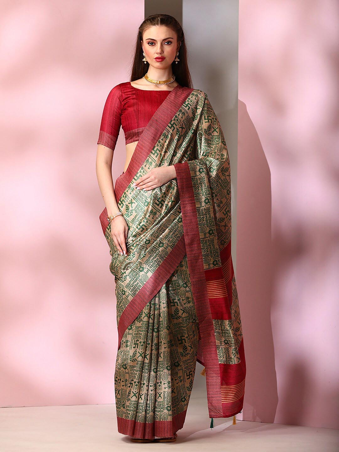 

Mitera Beige & Maroon Ethnic Motifs Printed Saree