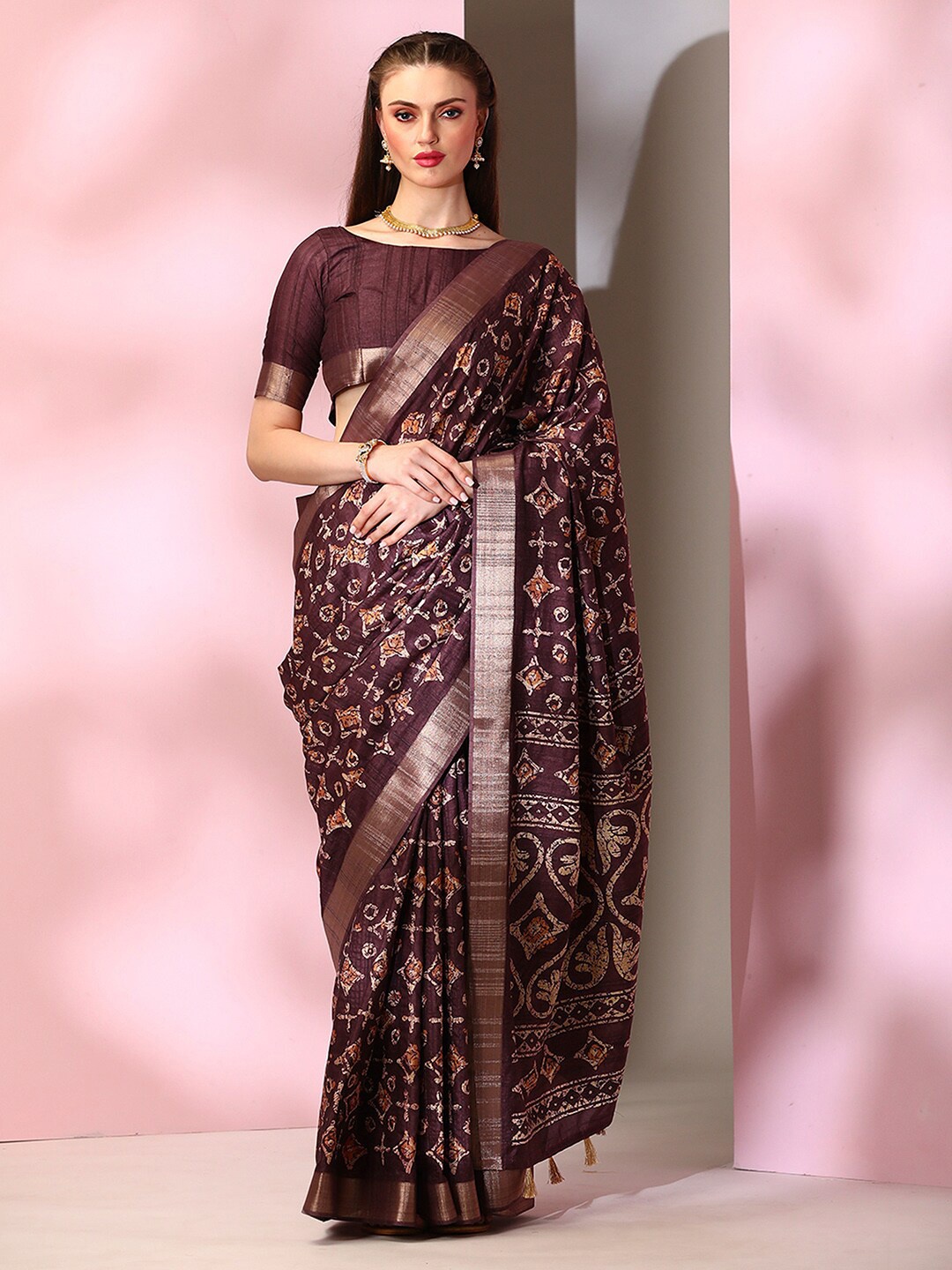 

Mitera Burgundy Ethnic Motifs Printed Zari Bagru Saree