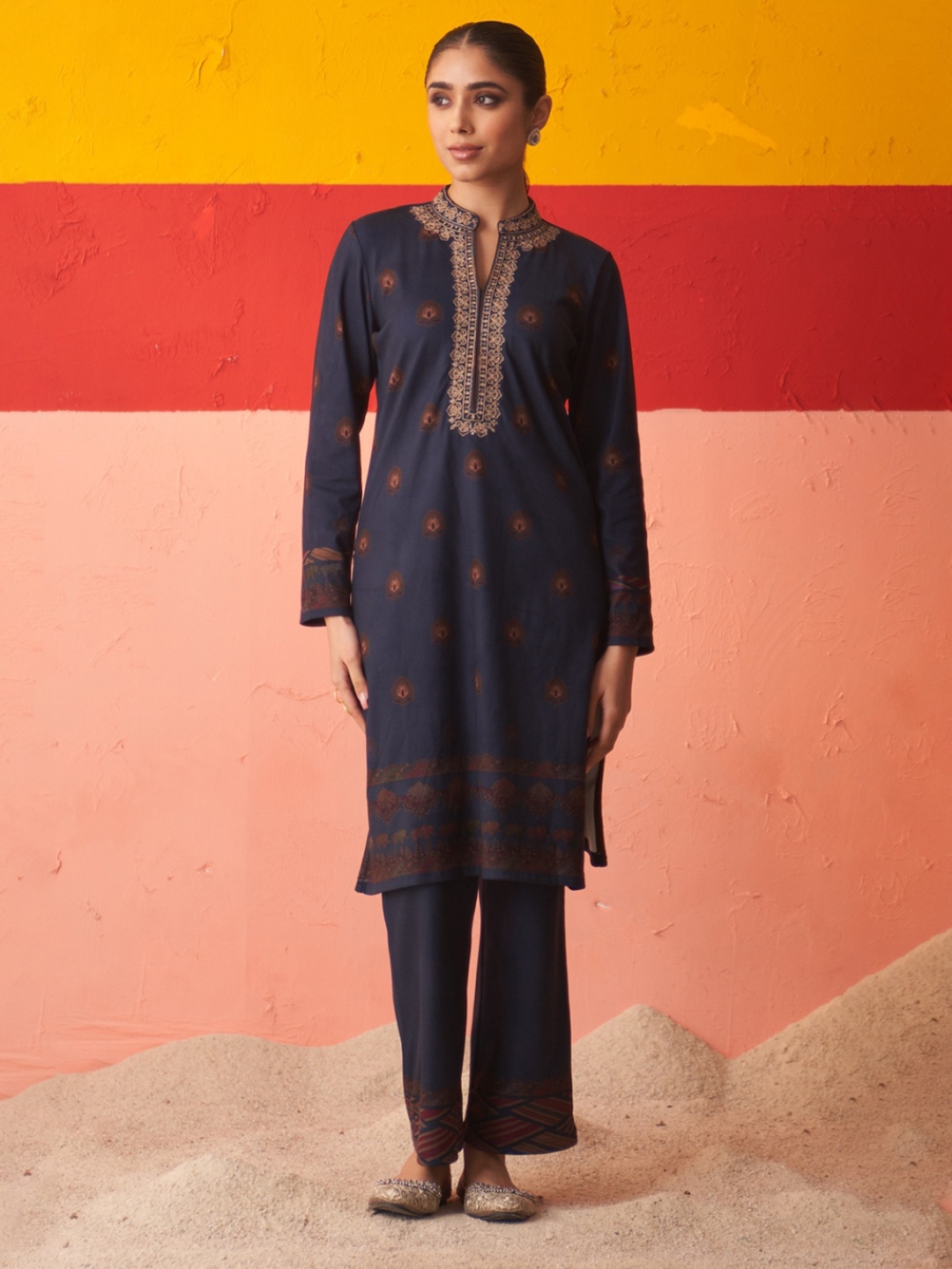 

Lakshita Floral Regular Kurta with Trousers, Blue