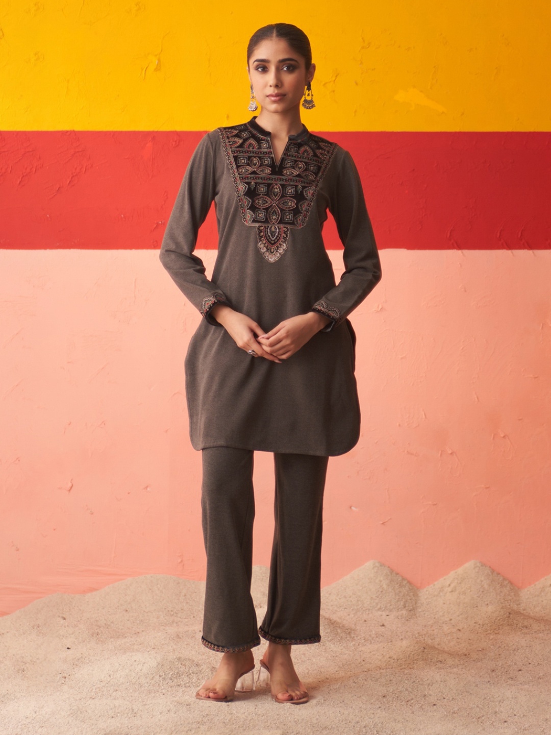 

Lakshita Ethnic Motifs Printed Regular Kurta with Trousers, Grey