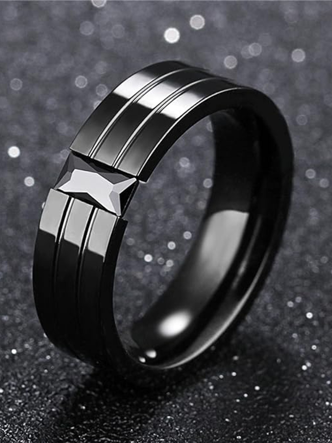 

VIEN Men Titanium Plated CZ-Studded Finger Ring, Black