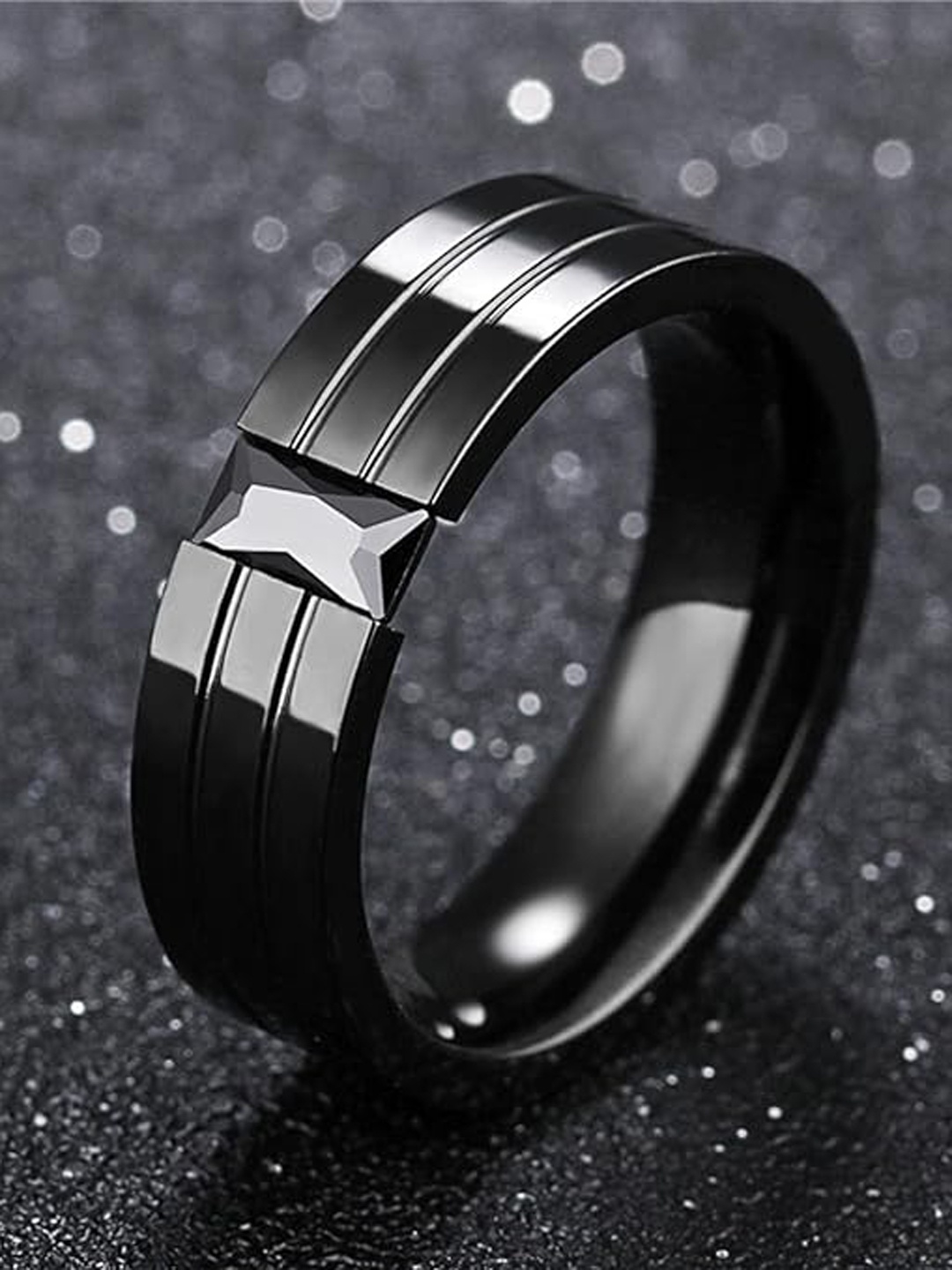 

VIEN Men Titanium Plated CZ-Studded Finger Ring, Black