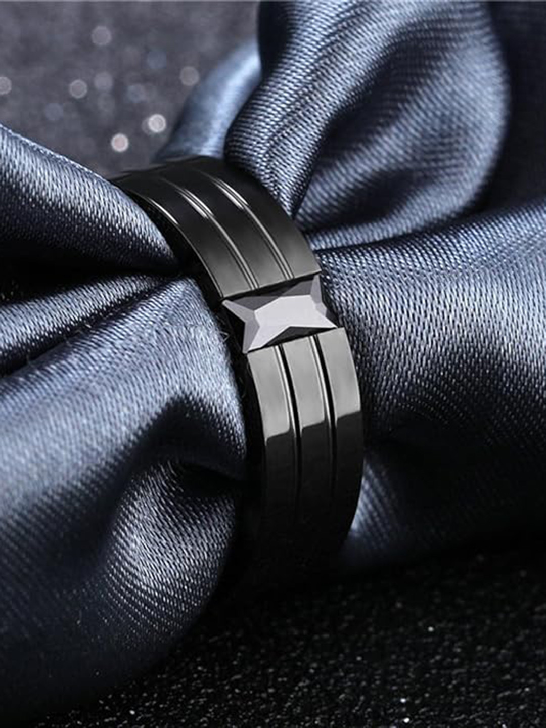 

VIEN Men Titanium Plated CZ-Studded Finger Ring, Black