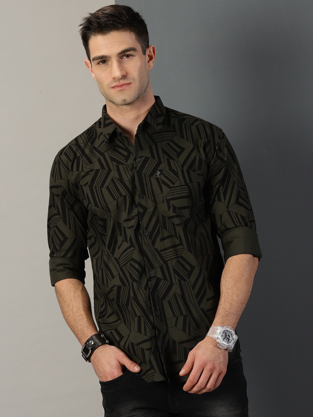 

Rodzen Geometric Printed Classic Regular Fit Cotton Casual Shirt, Green