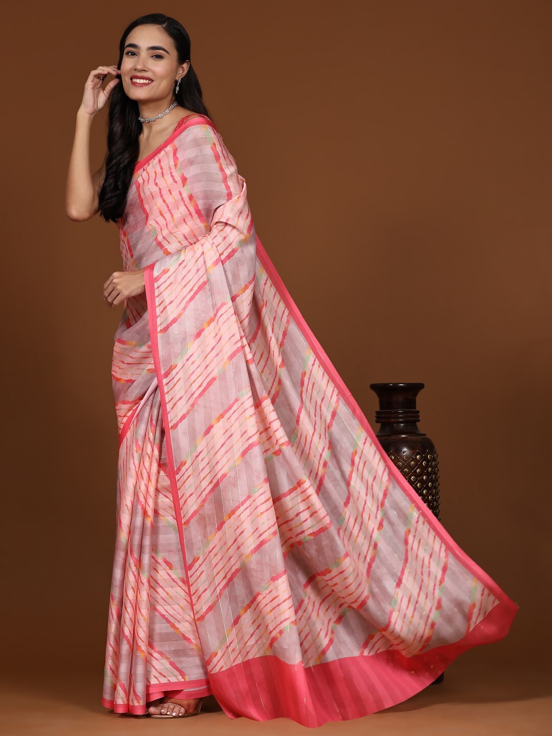 

PRATIBIMB Geometric Printed Pure Georgette Block Print Saree, Pink