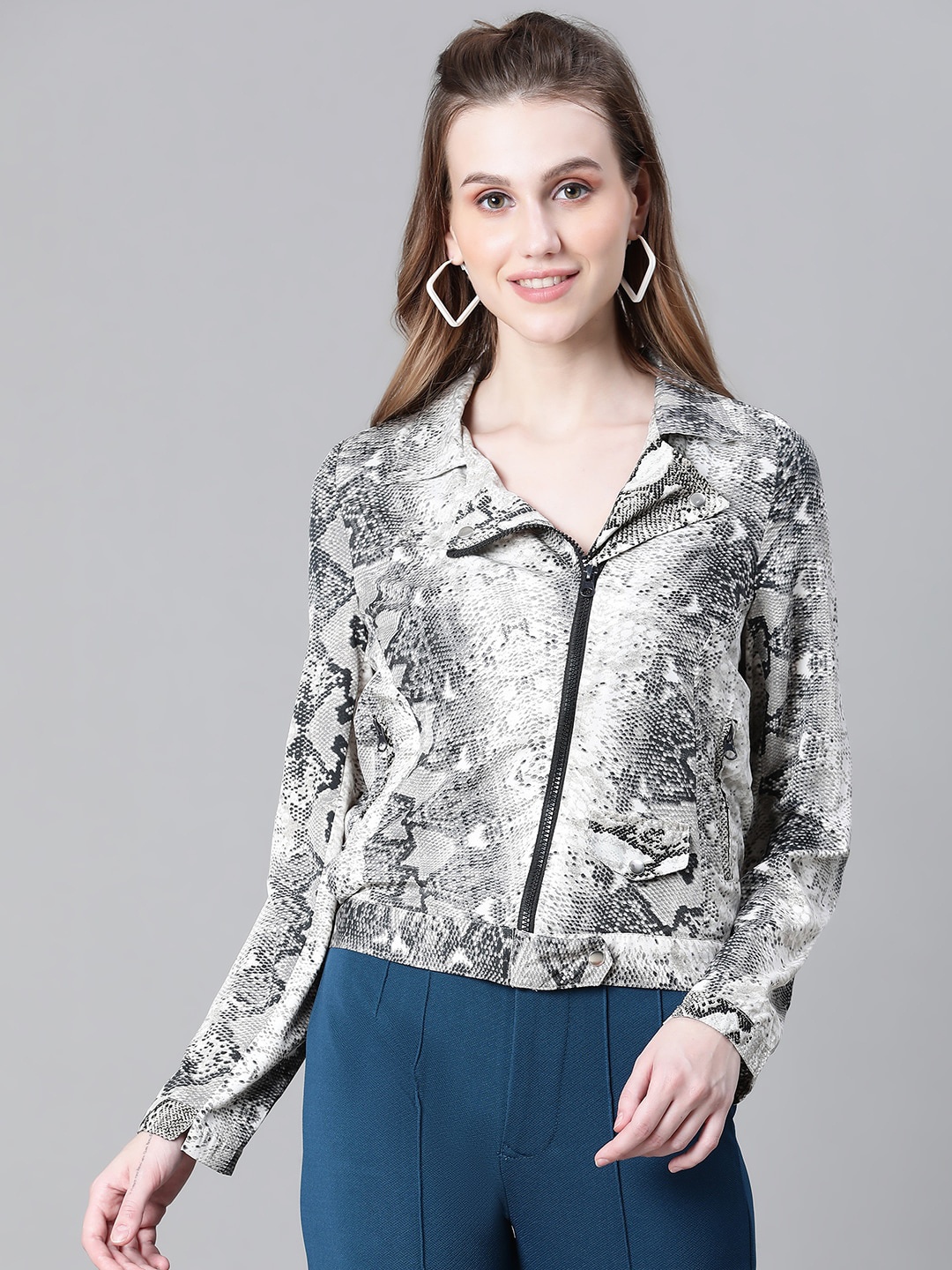 

Oxolloxo Animal Printed Lightweight Tailored Jacket, Off white