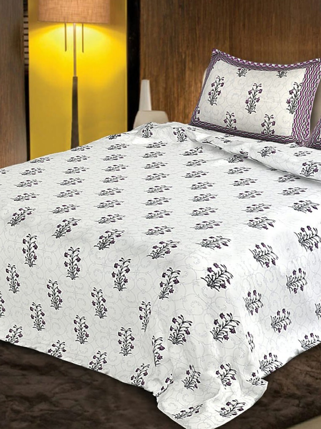 

LIVING ROOTS White Floral Cotton 210 TC King Bedsheet with 2 Pillow Covers